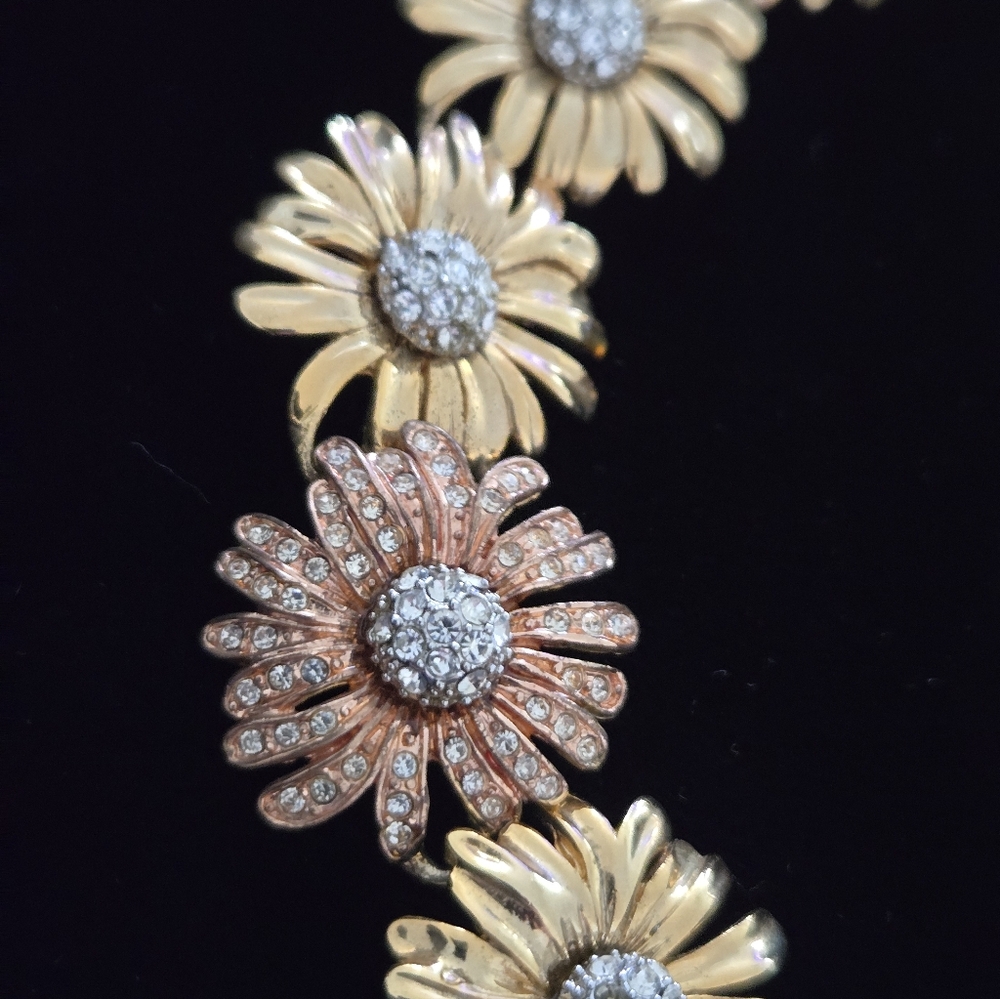 Vintage Unsigned Daisy Rhinestone Link Necklace 20" - Picture 6 of 6
